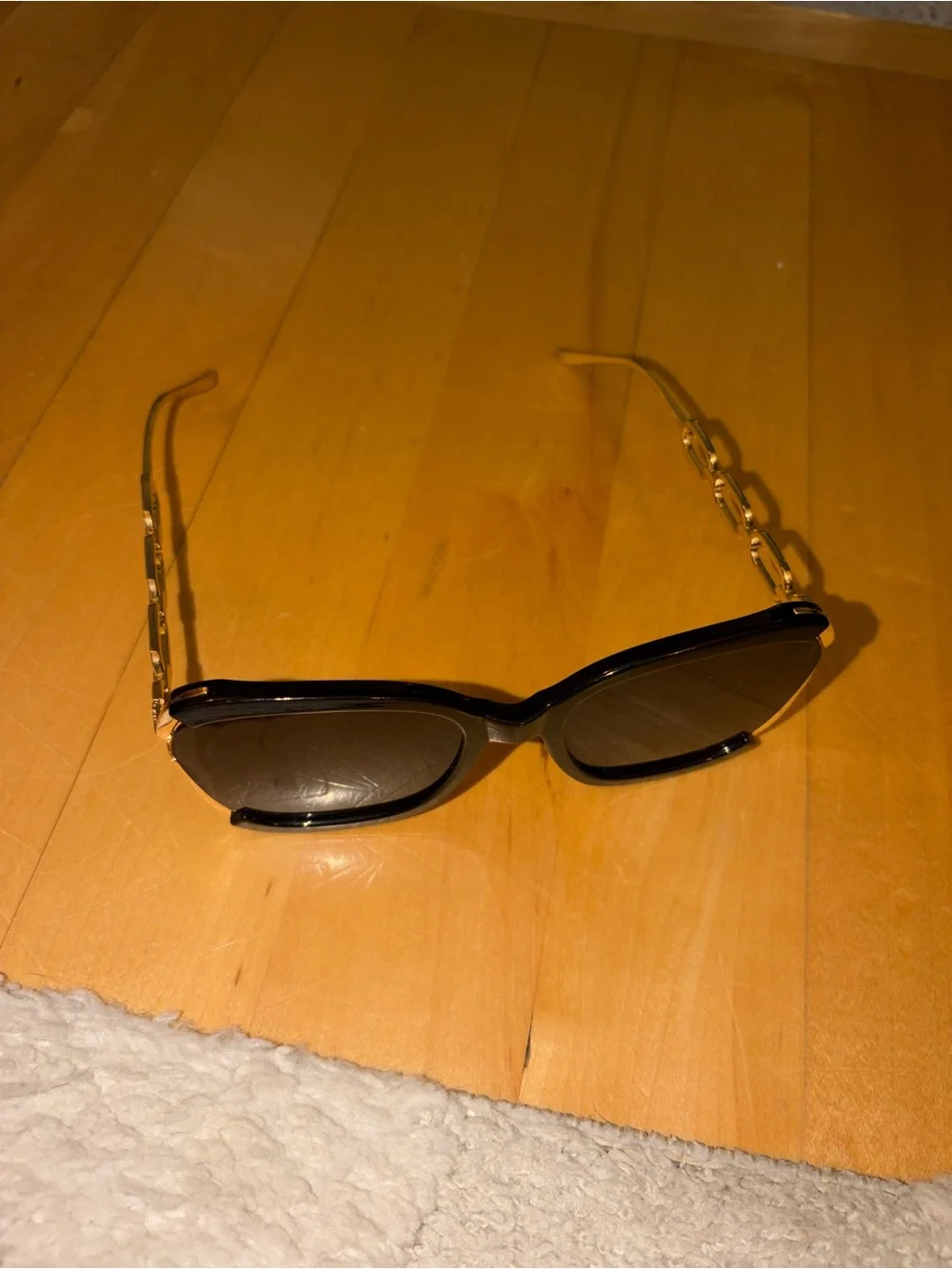 Black & Gold Women's Fashion Sunglasses